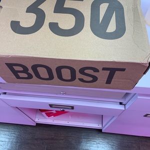 Yeezy Boost 350V2 Yecheil